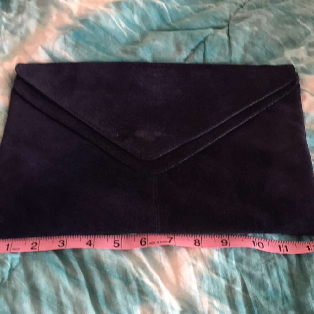 Vintage navy suede clutch with V design closure made in Italy